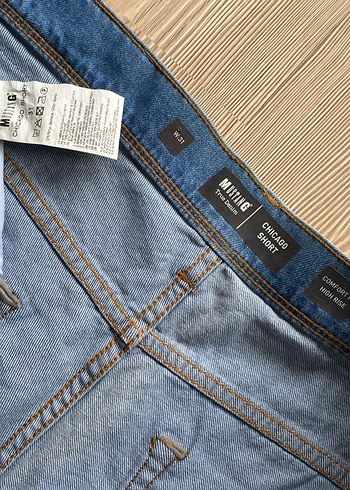 Mavi Denim Kemerli Erkek Şort - Görsel 4