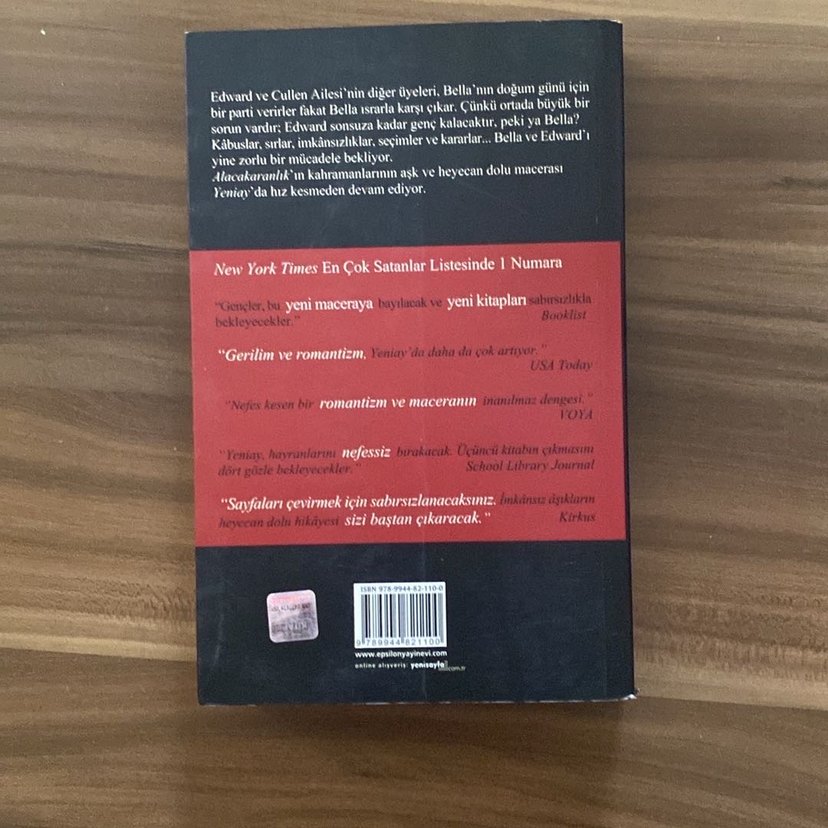 Yeniay - Stephenie Meyer - Görsel 2