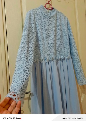 Mavi Nakışlı Uzun Kollu Uzun Elbise - Görsel 2