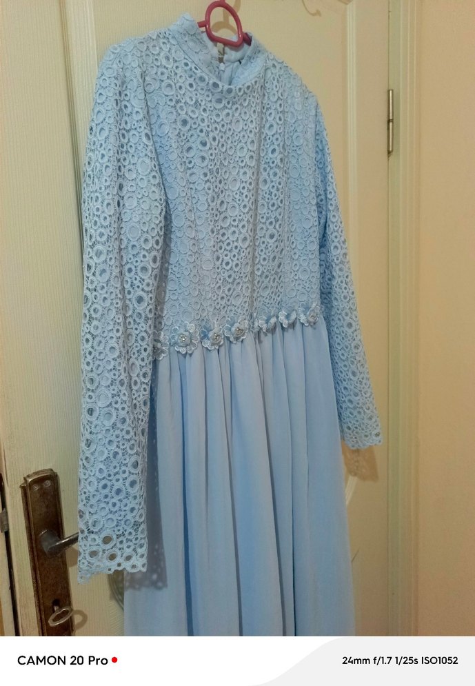 Mavi Nakışlı Uzun Kollu Uzun Elbise - Görsel 3