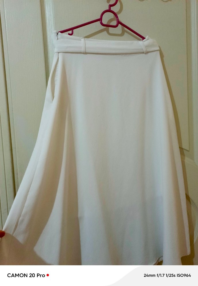 Düğmeli Beyaz Kadın Uzun Etek - Görsel 3