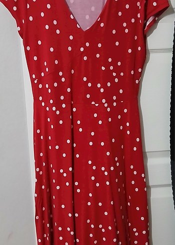 Kırmızı Puantiyeli V Yaka Midi Elbise - Görsel 2