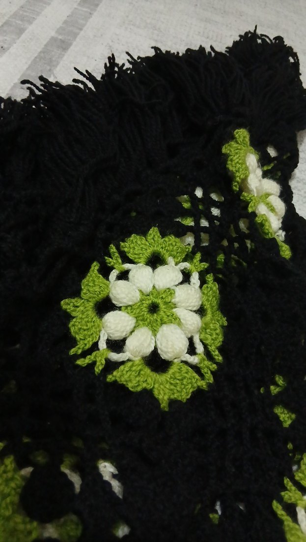 Çiçek Desenli Örgü Bohem Kadın Şal - Görsel 2