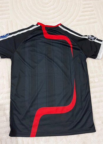 Liverpool Siyah Kısa Kollu Forma - Görsel 2