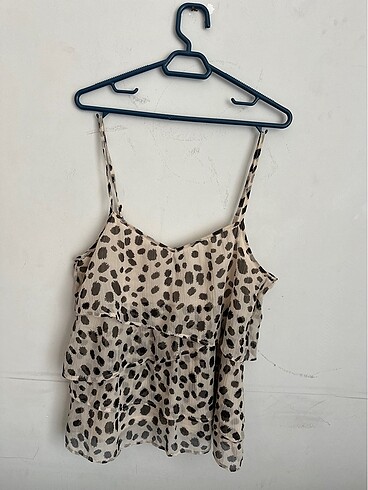 Butik bluz askılı leopar desen saten astarlı bluz üst