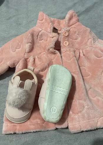 Kız Çocuk Pembe Peluş Kapüşonlu Kaban ve pembe ayakkabı - Görsel 5