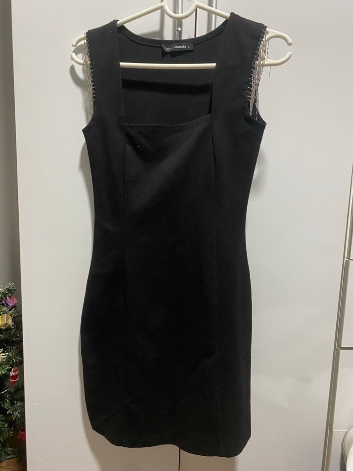 Zincir Detaylı Siyah kısa Elbise - Görsel 2