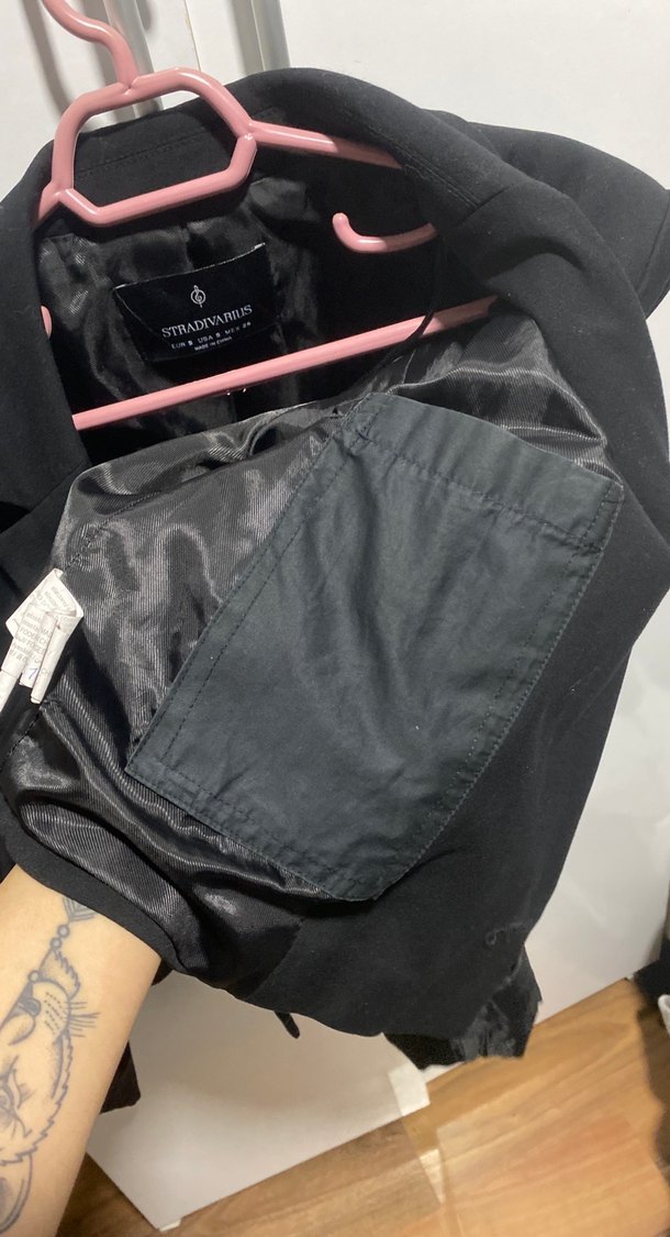 Stradivarius Siyah kısa blazer ceket - Görsel 4