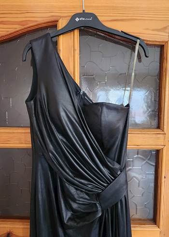 ECRIN | Kullanılmamış | Tek Omuz Drapeli Siyah Uzun Elbise  38 - Görsel 4