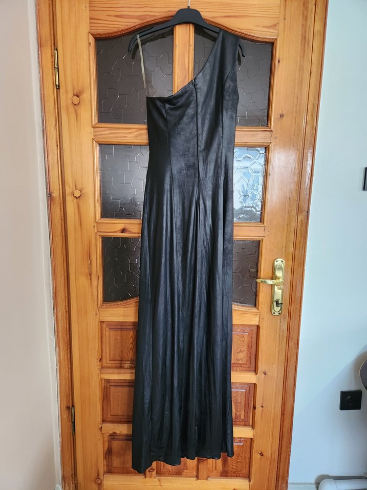 ECRIN | Kullanılmamış | Tek Omuz Drapeli Siyah Uzun Elbise  38 - Görsel 2