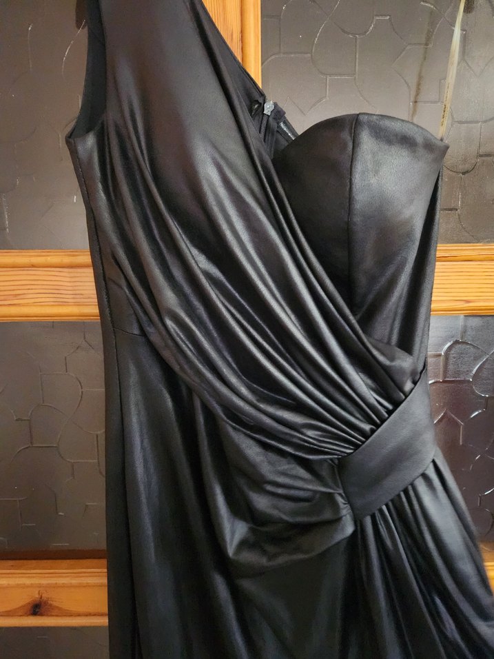 ECRIN | Kullanılmamış | Tek Omuz Drapeli Siyah Uzun Elbise  38 - Görsel 3