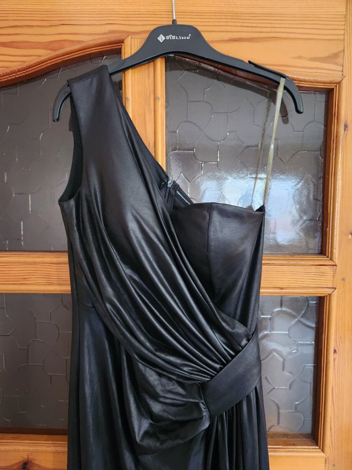 ECRIN | Kullanılmamış | Tek Omuz Drapeli Siyah Uzun Elbise  38 - Görsel 4