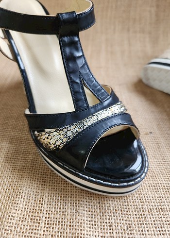 Beppo Hakiki Deri Dolgu Topuk Sandalet 37  Temiz - Görsel 5