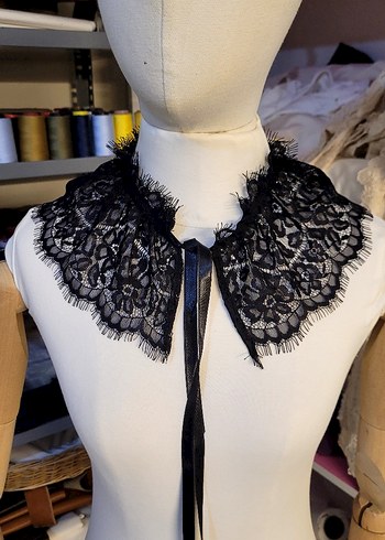 Dantel Yakalı Siyah Kız Bolero - Görsel 2