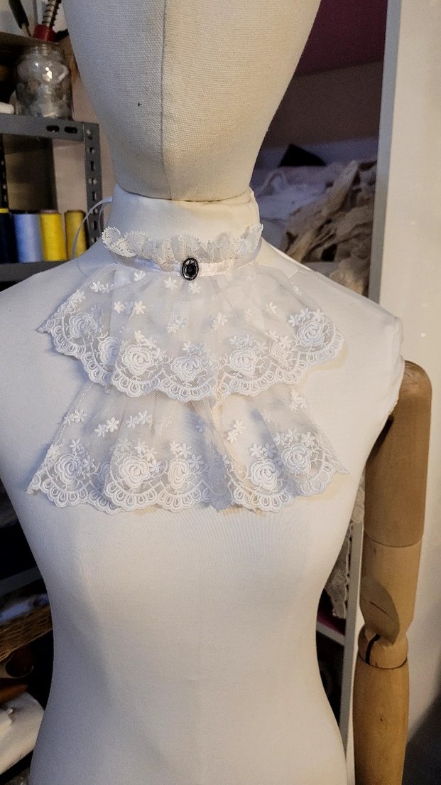 Dantel Detaylı Beyaz Kız Bluzu - Görsel 3