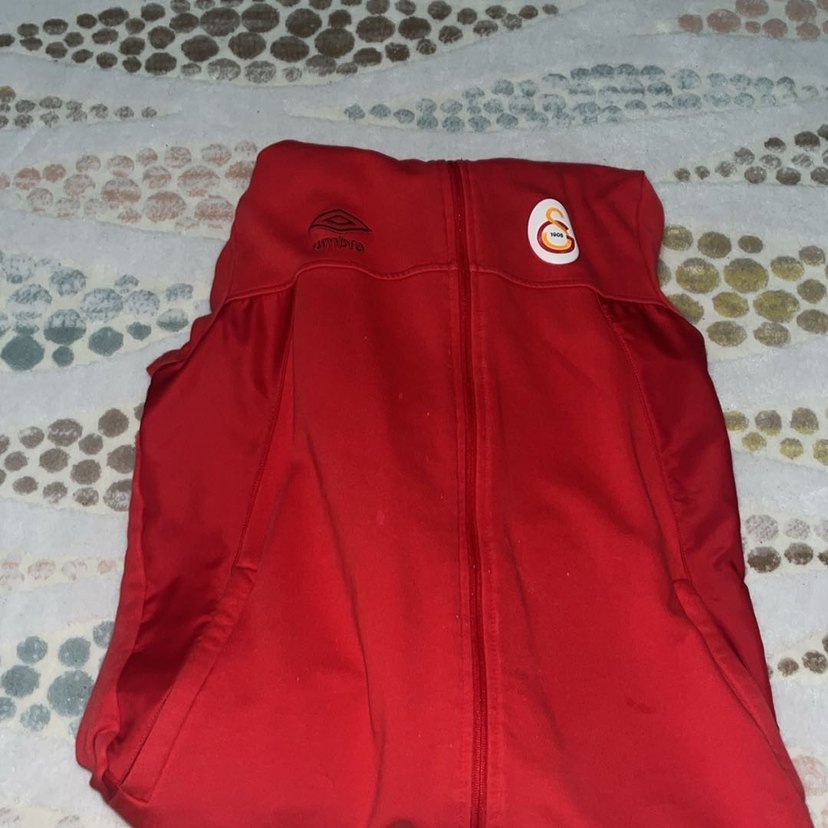 Kırmızı Kapüşonlu Unisex Eşofman Üstü - Görsel 4