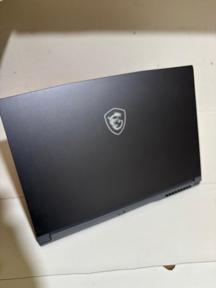 MSİ OYUN BİLGİSAYARI aTurkuaz ışıklı klavyeli dizüstü bilgisayar - Görsel 3