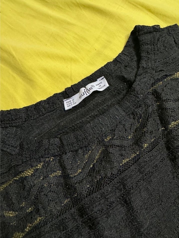 Dantel detaylı transparan elbise - Görsel 3