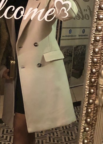 Düğmeli Krem Rengi Kaban - Görsel 2