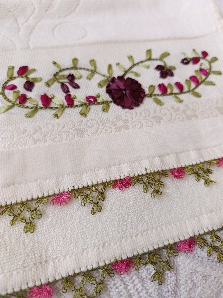 Bordo Nakışlı Bohem Havlu - Görsel 2