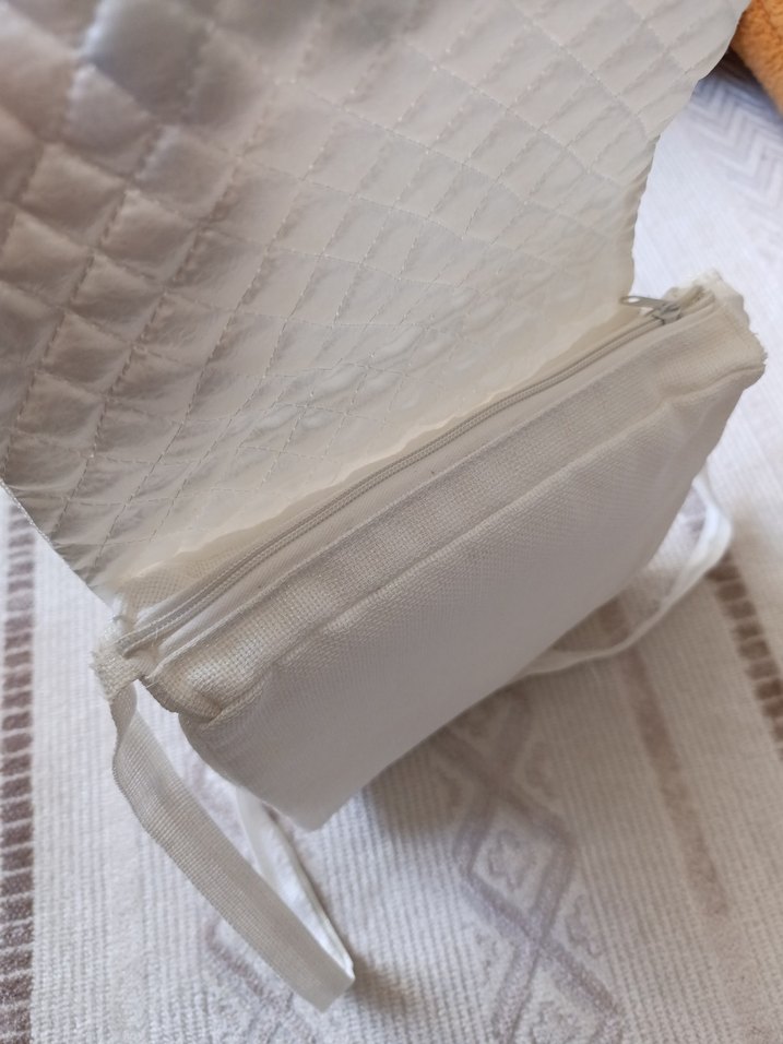 Nakışlı Beyaz Kadın Çantası - Görsel 4