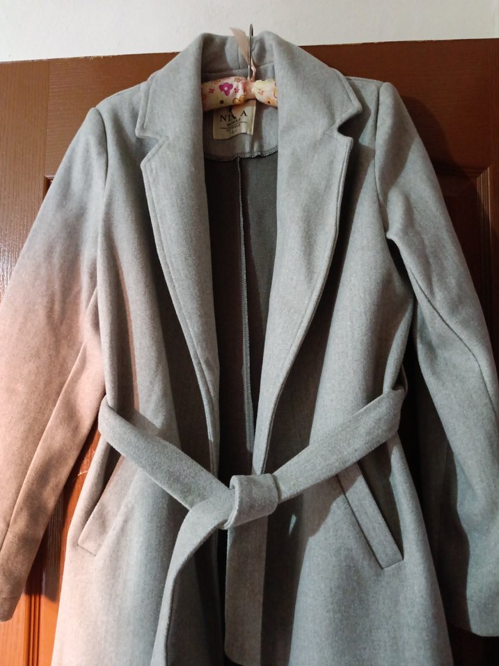 Açık gri kemerli kaban - Görsel 3