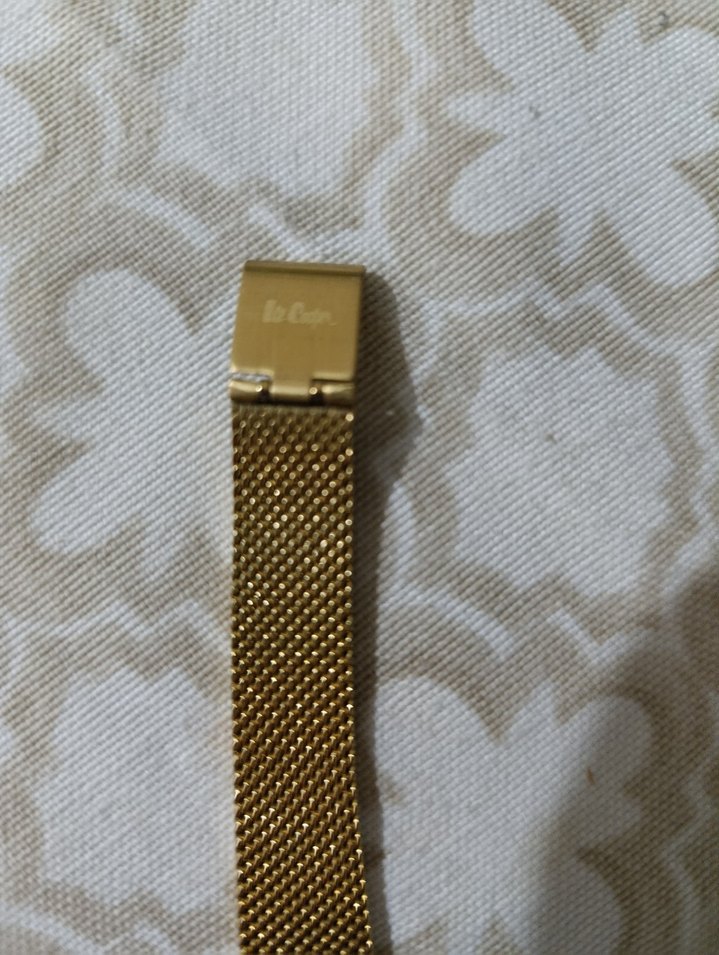 Altın Renkli Kadın Saat - Görsel 2