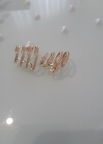 Zincir Detaylı Parlak Altın Yılan Desenli Bileklik - Görsel 2