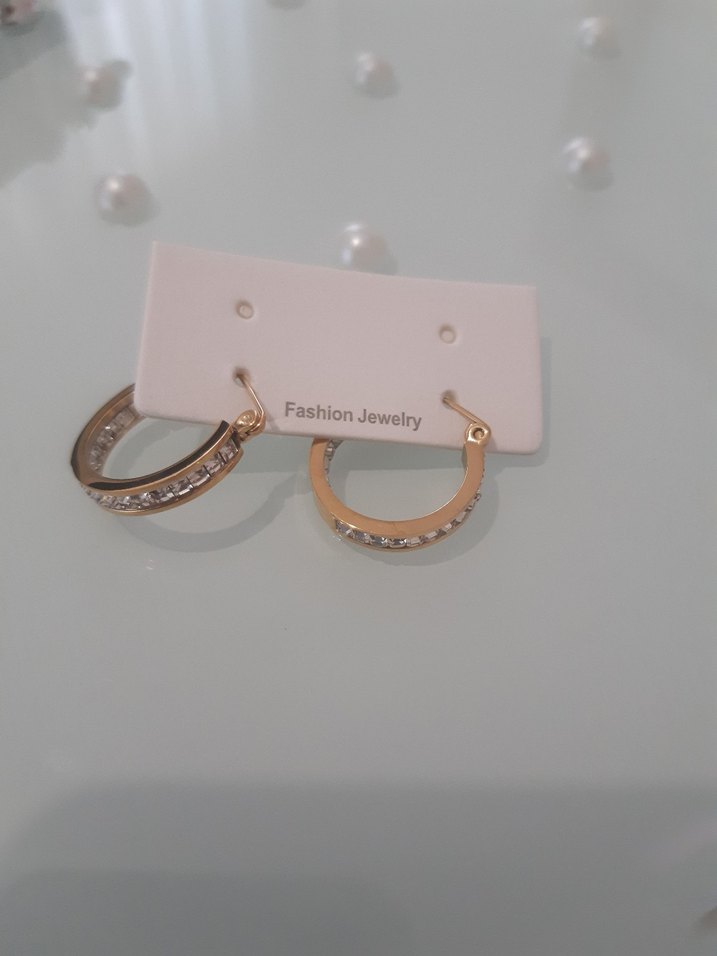 Altın Renkli Mini Taşlı Halka Küpeler - Görsel 2