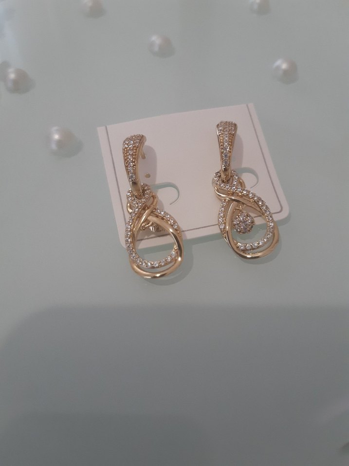 Altın Renkli Mini Yılan Desenli Küpe - Görsel 2