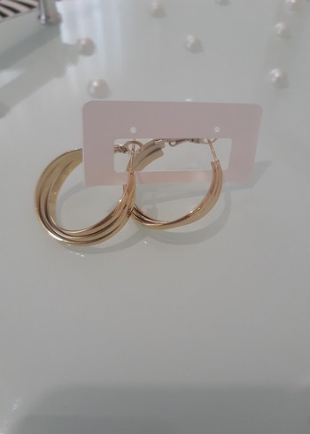 Pilise Detaylı Mini Altın Küpeler - Görsel 2