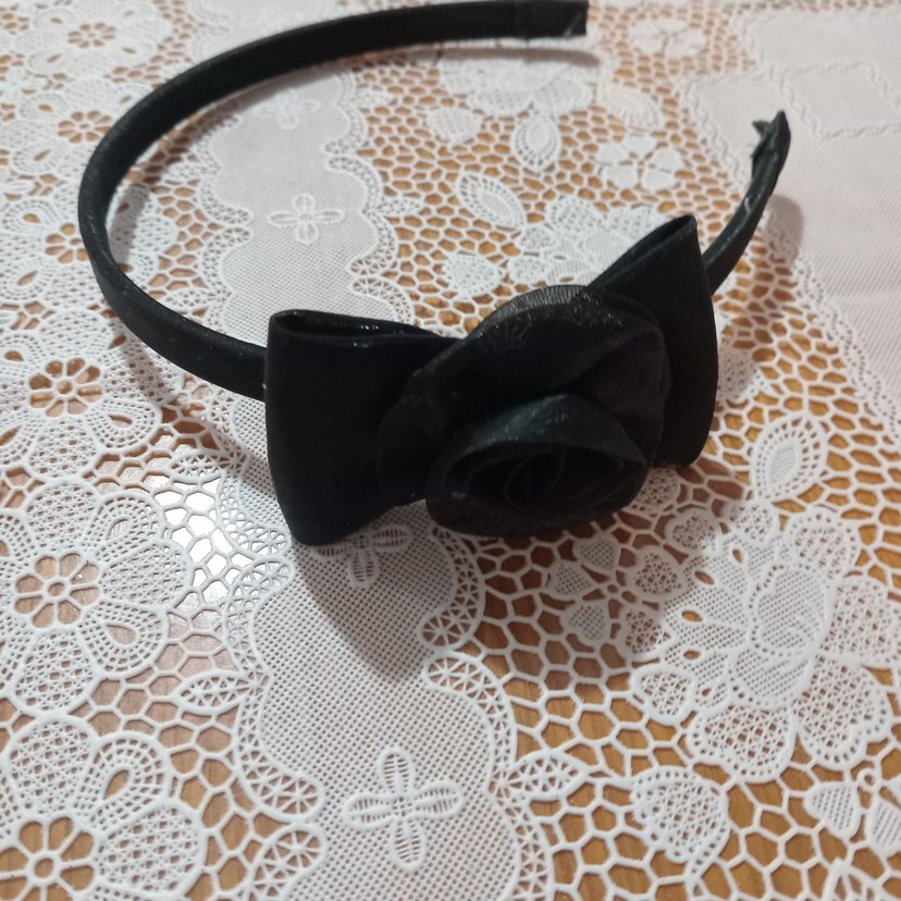 Siyah Gotik Kurdeleli Taç - Görsel 3