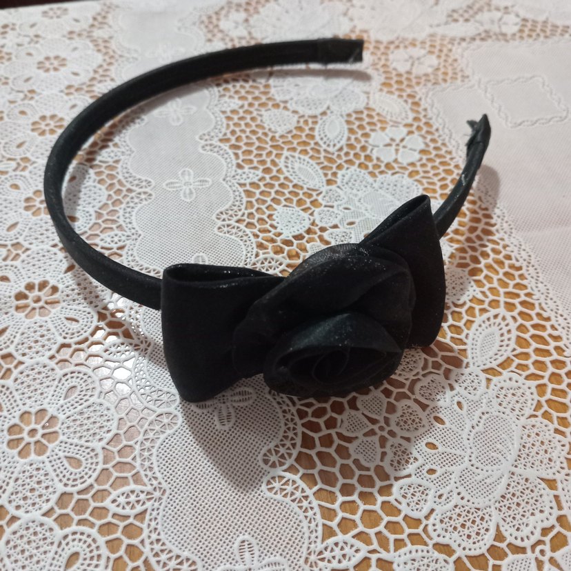 Siyah Gotik Kurdeleli Taç - Görsel 4