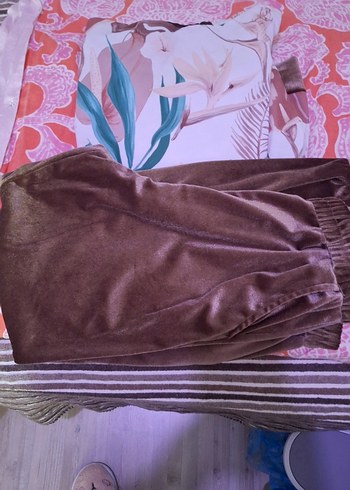 Kahverengi Süet Kemerli Mini Şort - Görsel 3