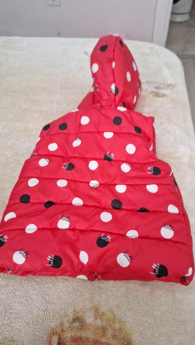 Kız Çocuk Kapüşonlu Puantiyeli Yelek - Görsel 2