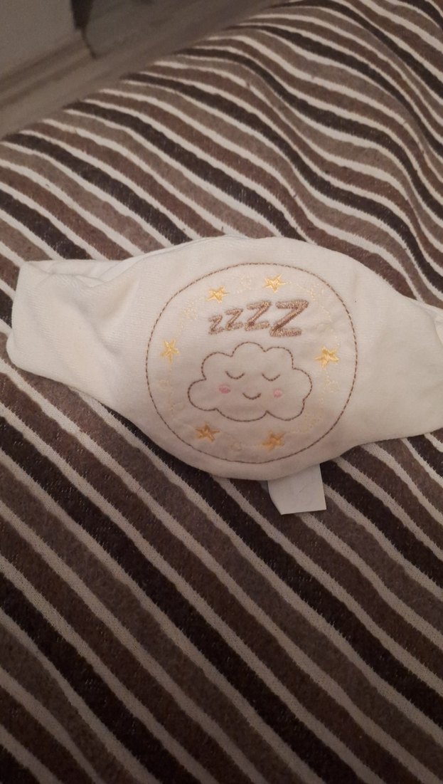 Nakışlı Bej Çocuk Uyku Maskesi - Görsel 2