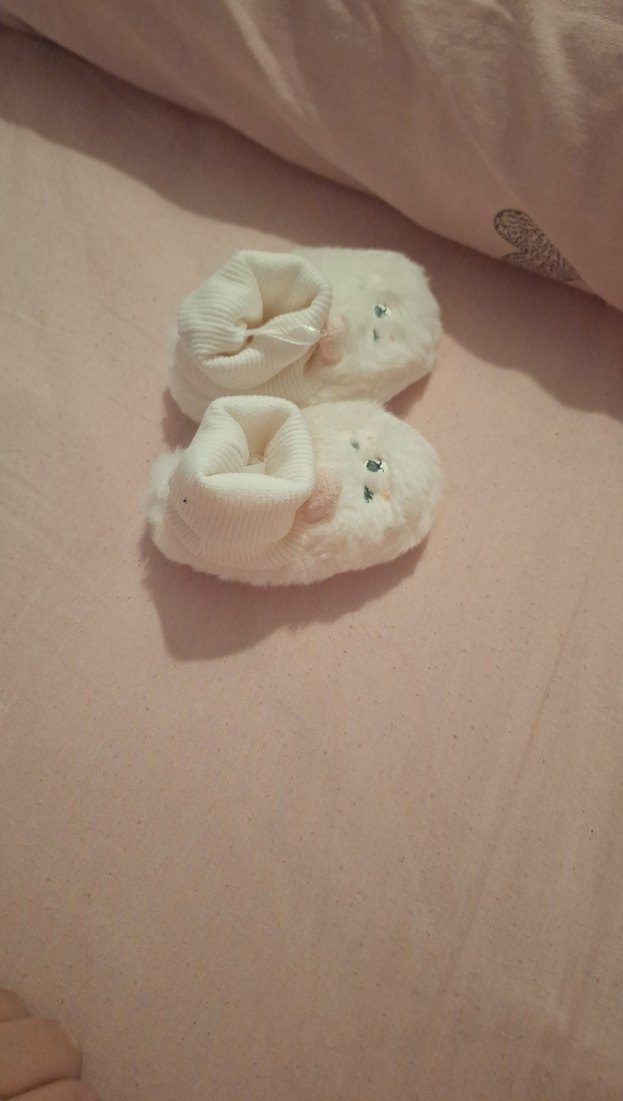 Beyaz Nakışlı Kız bebekSıcak Kürklü Ev Terliği - Görsel 2