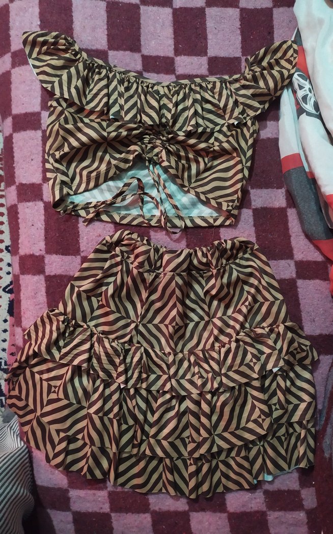 etek crop ikili takım Madonna yaka omuzu açık mini etek - Görsel 2