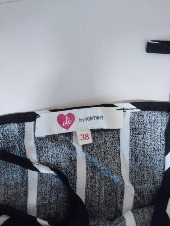 Çizgili V Yakalı Kadın Elbise - Görsel 2