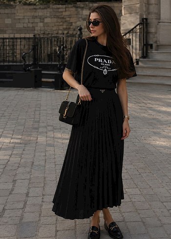 Prada Logo Siyah Etek