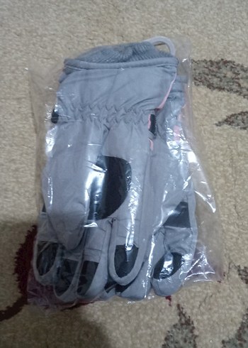 Kız Çocuk Gri Tokalı Eldiven - Görsel 3