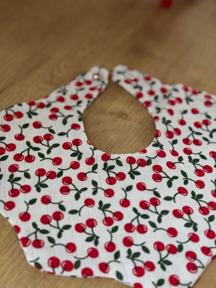 Kiraz desenli renkli bebek önlüğü - Görsel 2