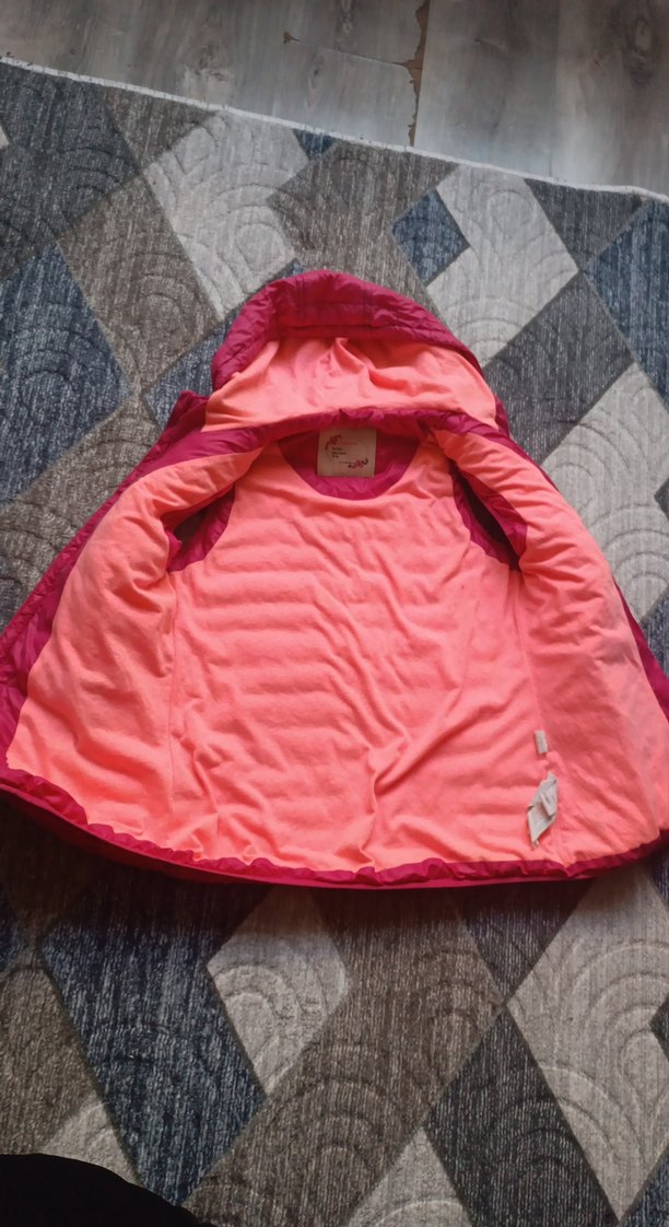 Kız Çocuk Pembe Kapüşonlu Fermuarlı Yelek - Görsel 2