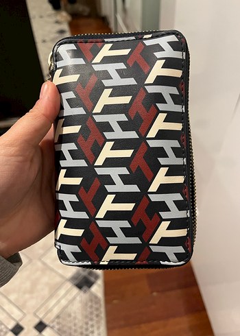 tommy-hilfiger