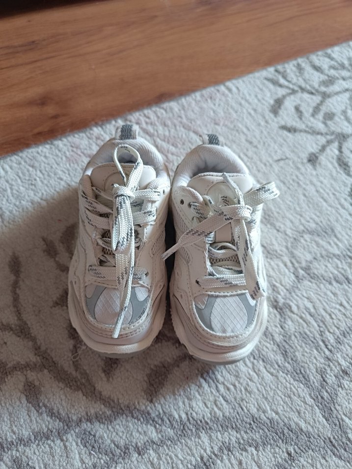 Beyaz Bağcıklı Kız Spor Ayakkabısı - Görsel 4