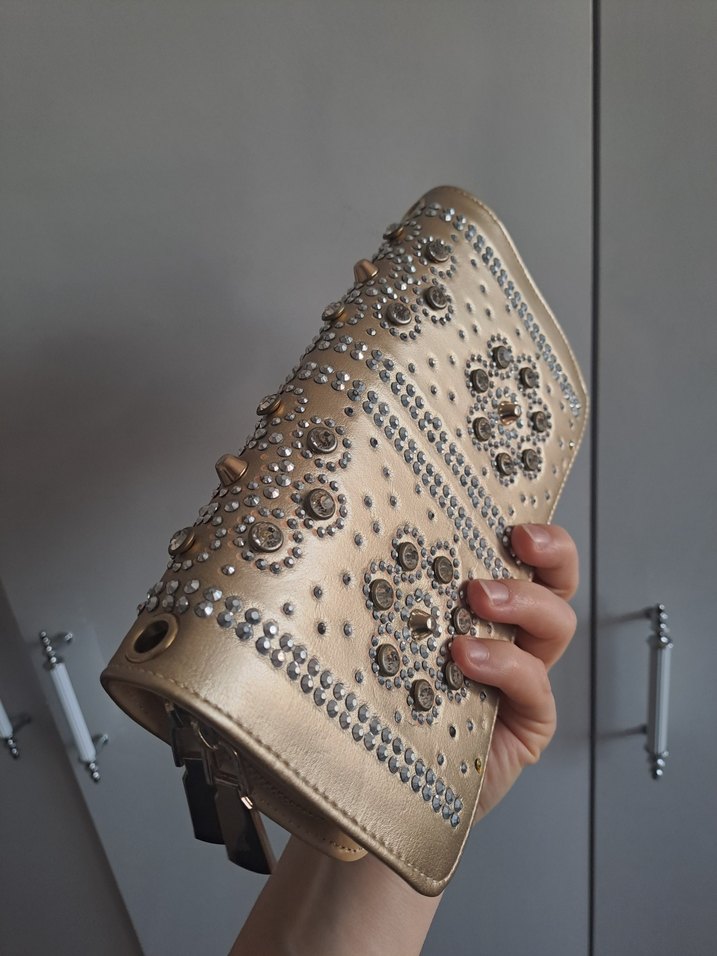 Taz İşlemeli Krem Deri Kadın Portföy Çanta - Görsel 3