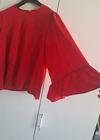 Uzun Kollu Kırmızı Fırfırlı Kadın Bluz - Görsel 2