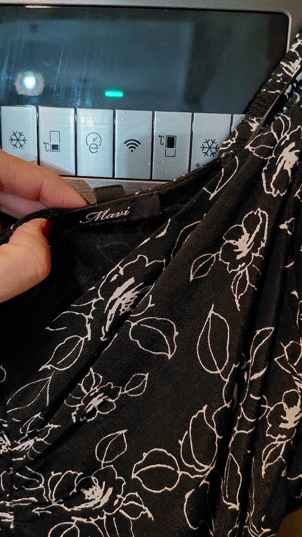 mavi jeans 
Siyah Desenli Midi Elbise - Görsel 3