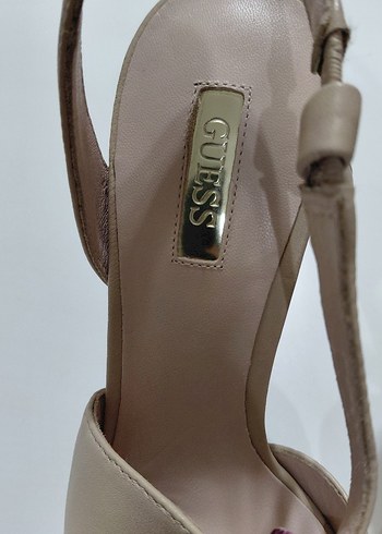guess 
Bej Stiletto Topuklu Kadın Akşam Ayakkabısı - Görsel 2