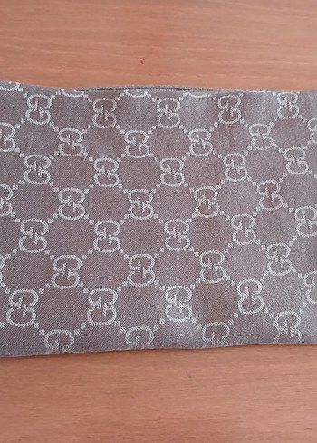 Gri Kadın Saten Şal Drapeli Tasarım - Görsel 4